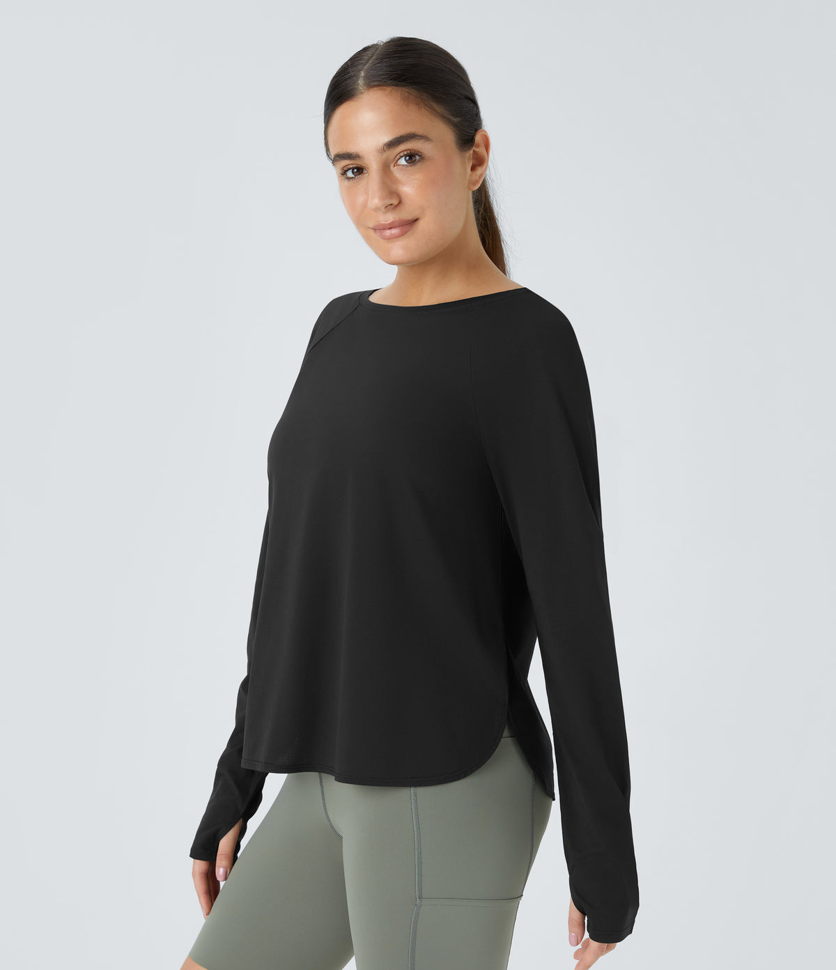 Round Neck Raglan Sleeve Thumb Hole Curved Hem Hiking Sports Top