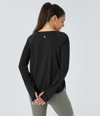 Round Neck Raglan Sleeve Thumb Hole Curved Hem Hiking Sports Top