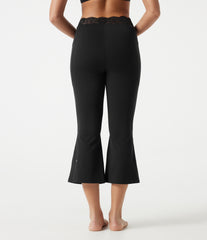 Halara UltraSculpt™ V-Shaped High Waisted Contrast Lace Cropped Yoga Flare Leggings with Pockets