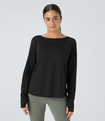 Round Neck Raglan Sleeve Thumb Hole Curved Hem Hiking Sports Top