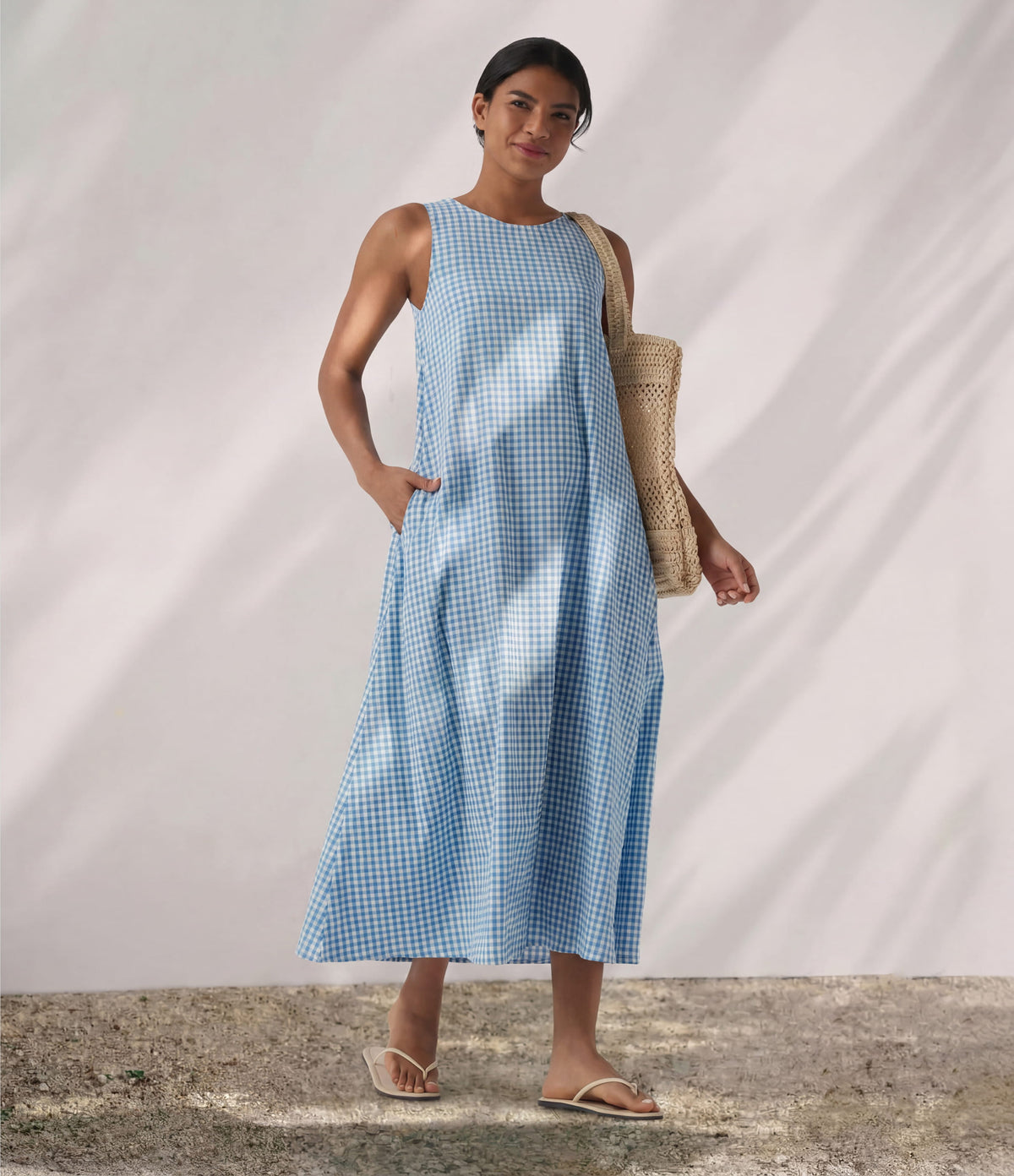 Round Neck Sleeveless Midi Crinkle Gingham Casual Tank Dress with Pockets